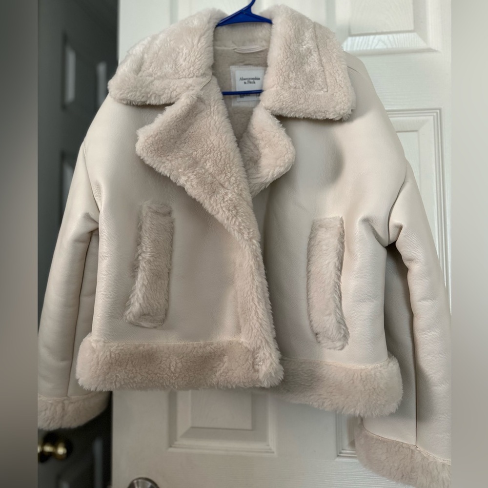 Oversized Cream Abercrombie leather jacket